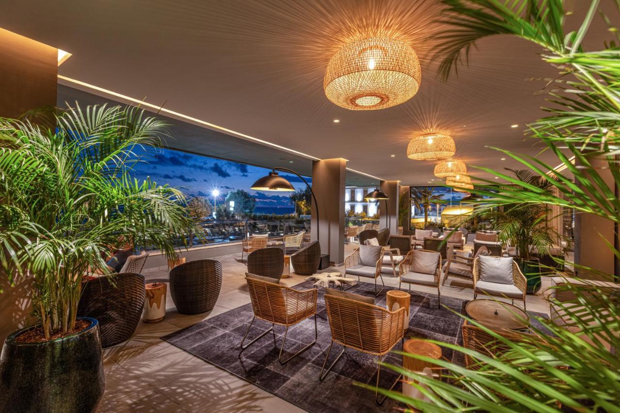 Hotel Faro, A Lopesan Collection Hotel - Adults Only 马斯帕洛马斯 外观 照片 The lounge at the airport